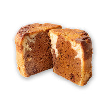 Lade das Bild in den Galerie-Viewer, Zotter Bio Kuchen im Glas Happy Birthday Mamorkuchen mit Kerze 95g
