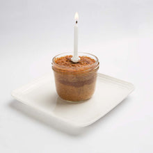 Lade das Bild in den Galerie-Viewer, Zotter Bio Kuchen im Glas Happy Birthday Mamorkuchen mit Kerze 95g
